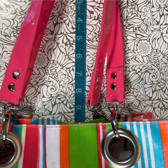 TWO'S Company Small PVC Beach Bag - Picture 11 of 11